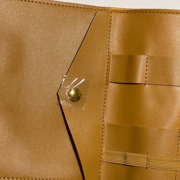 Glass Ladder & Co. Katherine Tech Organizer Roll - Picture 3 of 9